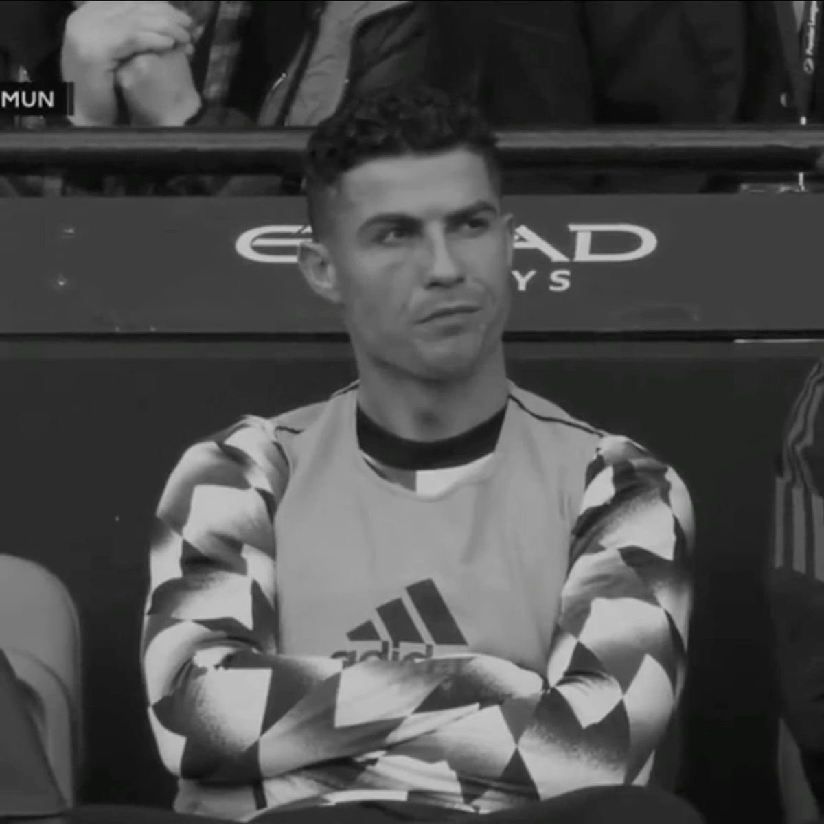 " هل تعلم يا عزيزي " كريستيانو رونالدو ضد برشلونة " 

أنهزم 15 مبارة " فاز 10 “ تعادل 9 “ خسر اكثر من ما فاز" لعب 34 مباراة " سجل 20 هدف صنع فقط هدف واحد " خسر بنتائج كارثية لـ 4  و 5 اكبر نتيجة فاز فيها هي 3 / 1 ميسي بنفس النتيجة فاز على فريقه 7 مرات " ولا هدف من ركلة حرة " ولا