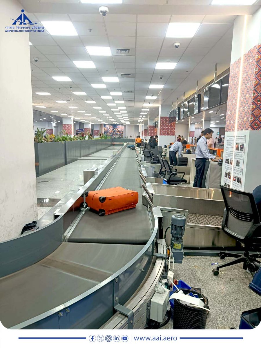AAI_Official's tweet photo. #AAI continues to soar high in its mission to redefine excellence in airport infrastructure, passenger comfort and security. Marking another milestone, #SuratAirport @aaistvairport has operationalised its state-of-the-art Inline Baggage Handling System, a leap towards smarter and swifter air travel.

The new system ensures faster check-ins, shorter queues and heightened security through fully automated baggage screening and real-time tracking, delivering a seamless experience for every traveller.