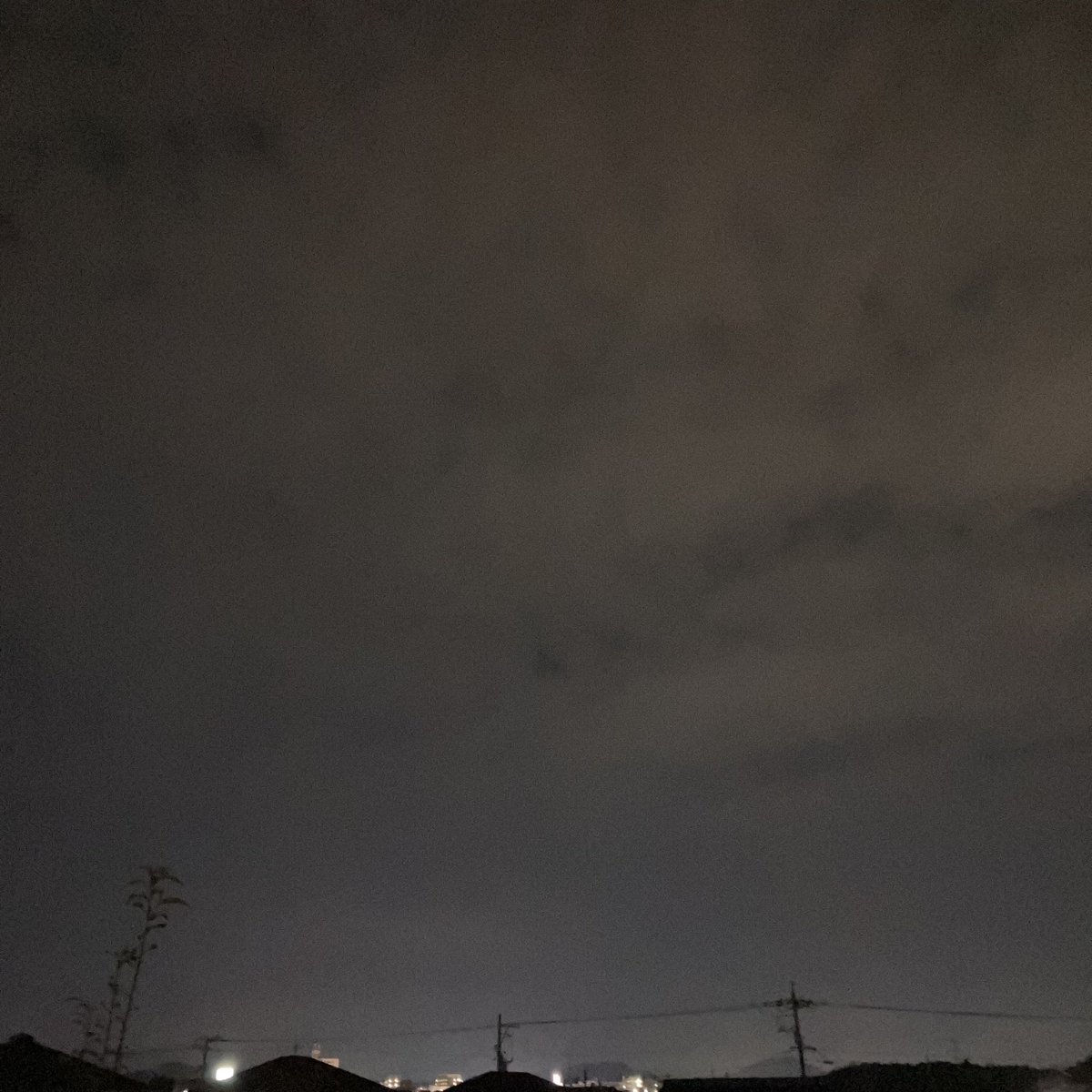 Sally_812's tweet image. I’m home 🏡

#tadaima 
#eveningsky 
#イマソラ
#キリトリセカイ　
#夜景　
💟☮️
