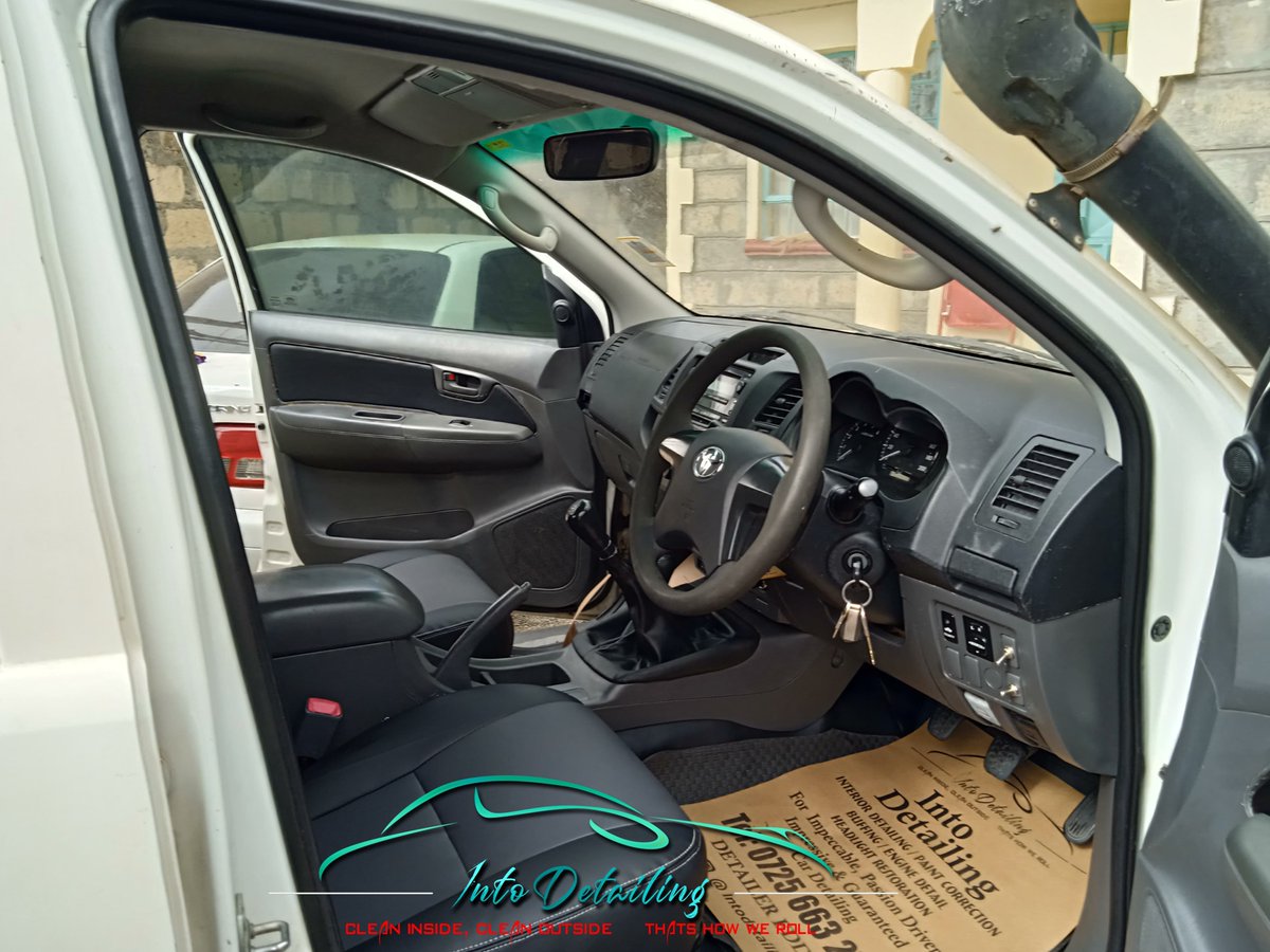 IntoDetailing_'s tweet image. 1/4
From rugged to refined: how we transformed a Toyota Hilux Double Cabin interior, one detail at a time 👇🏽.The workhorse got a boardroom makeover. 💼✨
Dashboard &amp;amp; door panels: deep-cleaned to showroom standards. 📲 0725663274 / 0115845392 @alexmwanzo @Kevoh_254 #detailing