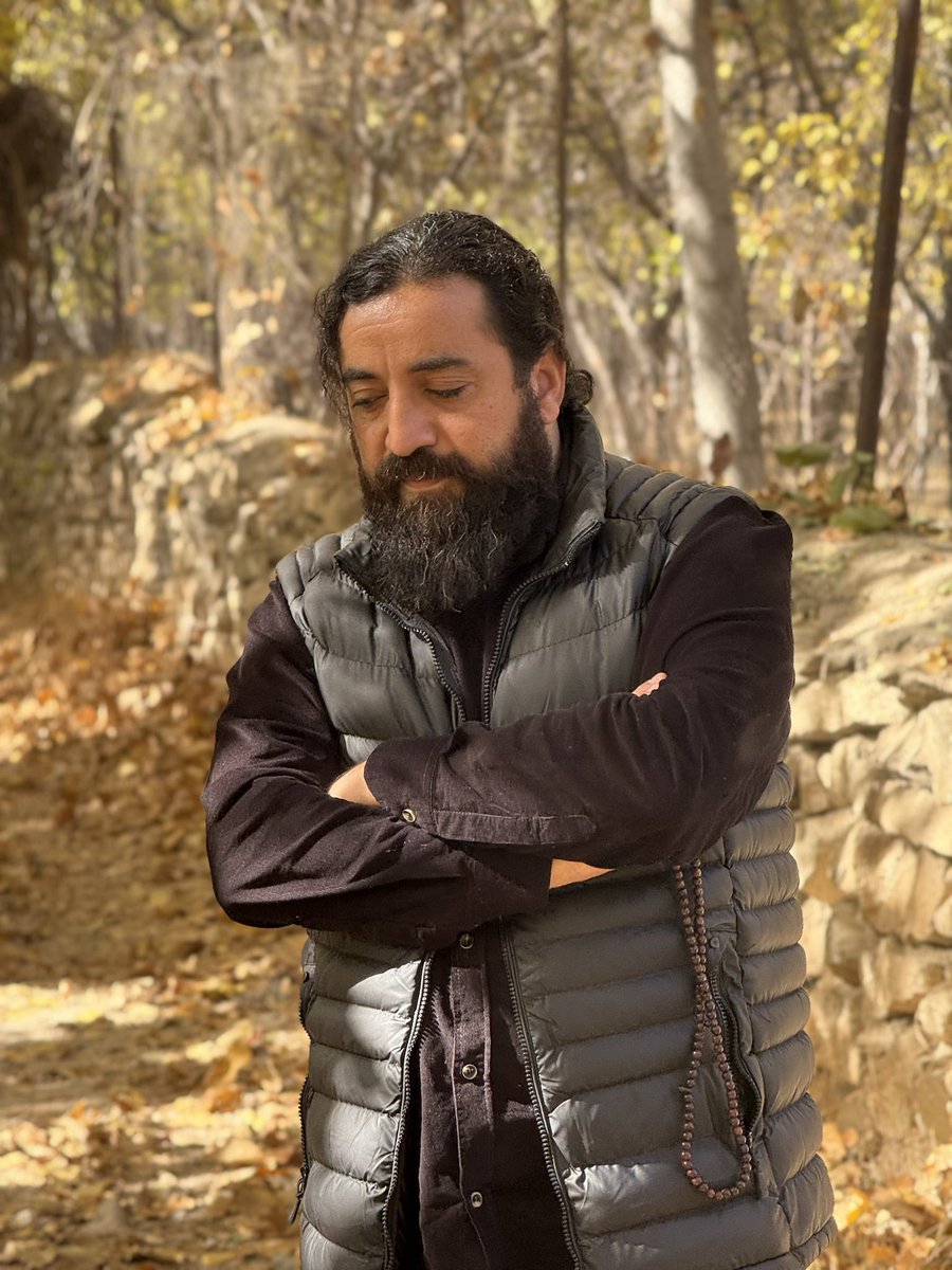 سلام بر آنان که 
در دیدار اندک‌اند
و در یاد بسیار …

#محمود_درویش

(خوانسار)