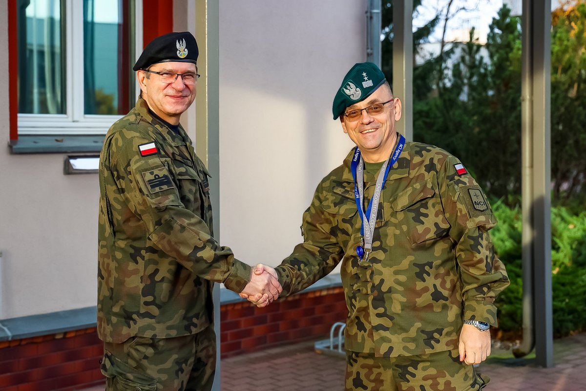 NCIAgency's tweet image. Last week, NCIA Chief of Staff, Major General Krzysztof Kociuba was in Bydgoszcz, Poland 🇵🇱 visiting #NATO entities. 

His visit reaffirmed NCIA&apos;s commitment as an operational partner and capability provider 🤝 

➡️ bit.ly/COS-Poland25
 #WeAreNATO @NATO_JFTC @Poland_MOD…