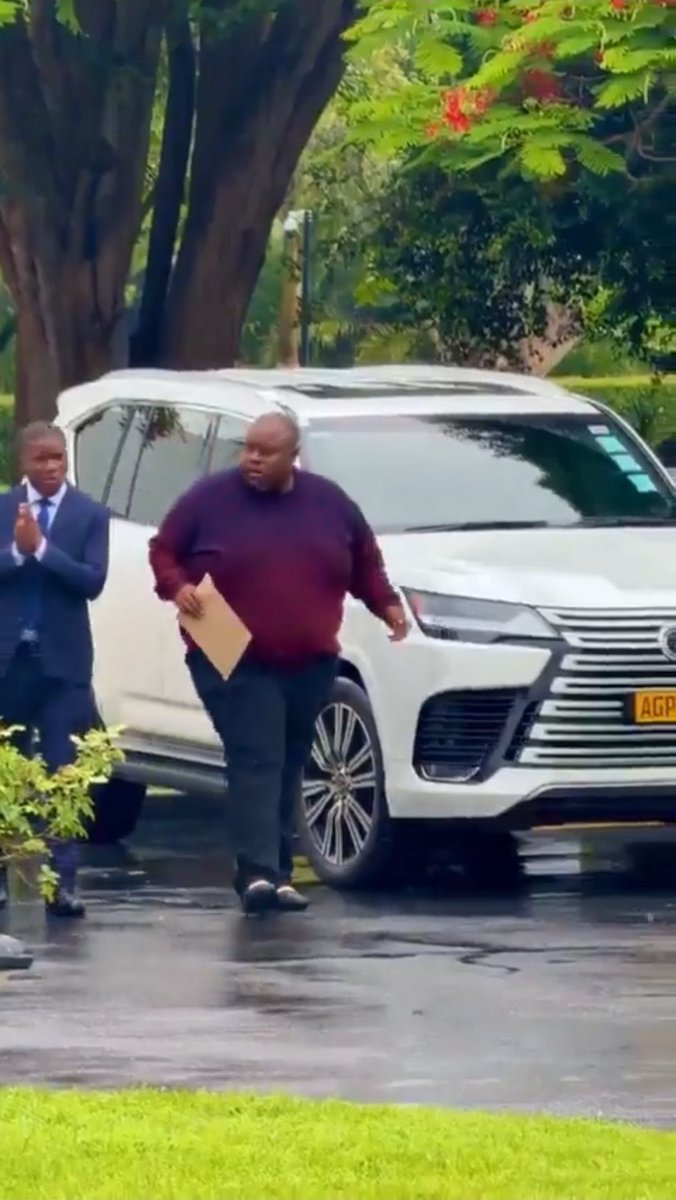 CMukungunugwa's tweet image. The narrative being spun by certain quarters regarding Sir Wicknell Chivayo's movements yesterday is a classic case of misinformation, laced with envy and a fundamental misunderstanding of how high-level business operates. To reduce a man of his stature to a mere "gate crasher"…