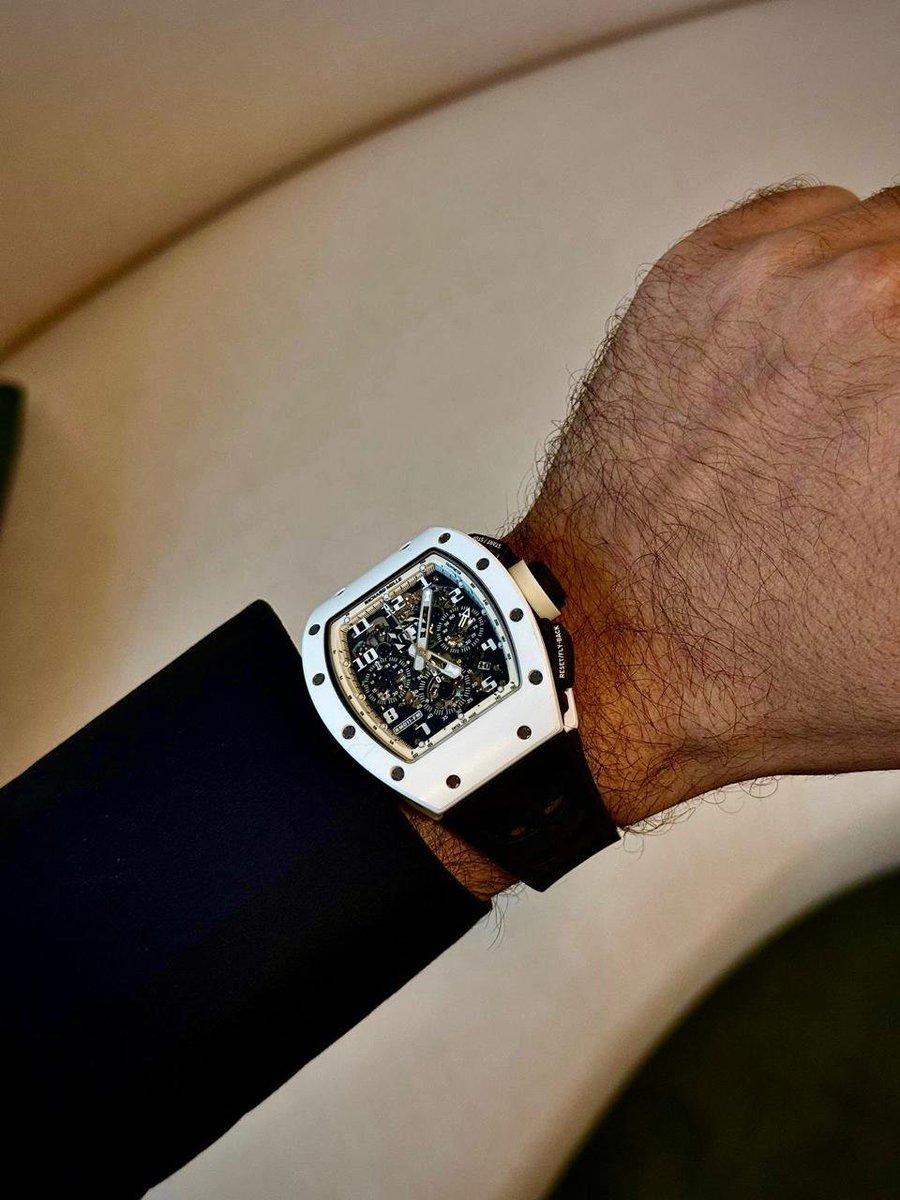 abudonkweb3's tweet image. THEY ASKED WHY I BOUGHT ANOTHER RICHARD MILLE.

I SAID IN THE NEXT 30 DAYS, I’LL BUY 20 MORE.
NOT TO FLEX.
TO CELEBRATE WHAT’S COMING.
THE BIGGEST BULL MARKET IN HUMAN HISTORY IS LOADING  AND 99% OF PEOPLE ARE ASLEEP.
THE RICH KNOW SOMETHING YOU DON’T.

CHINA IS QUIETLY BUYING…