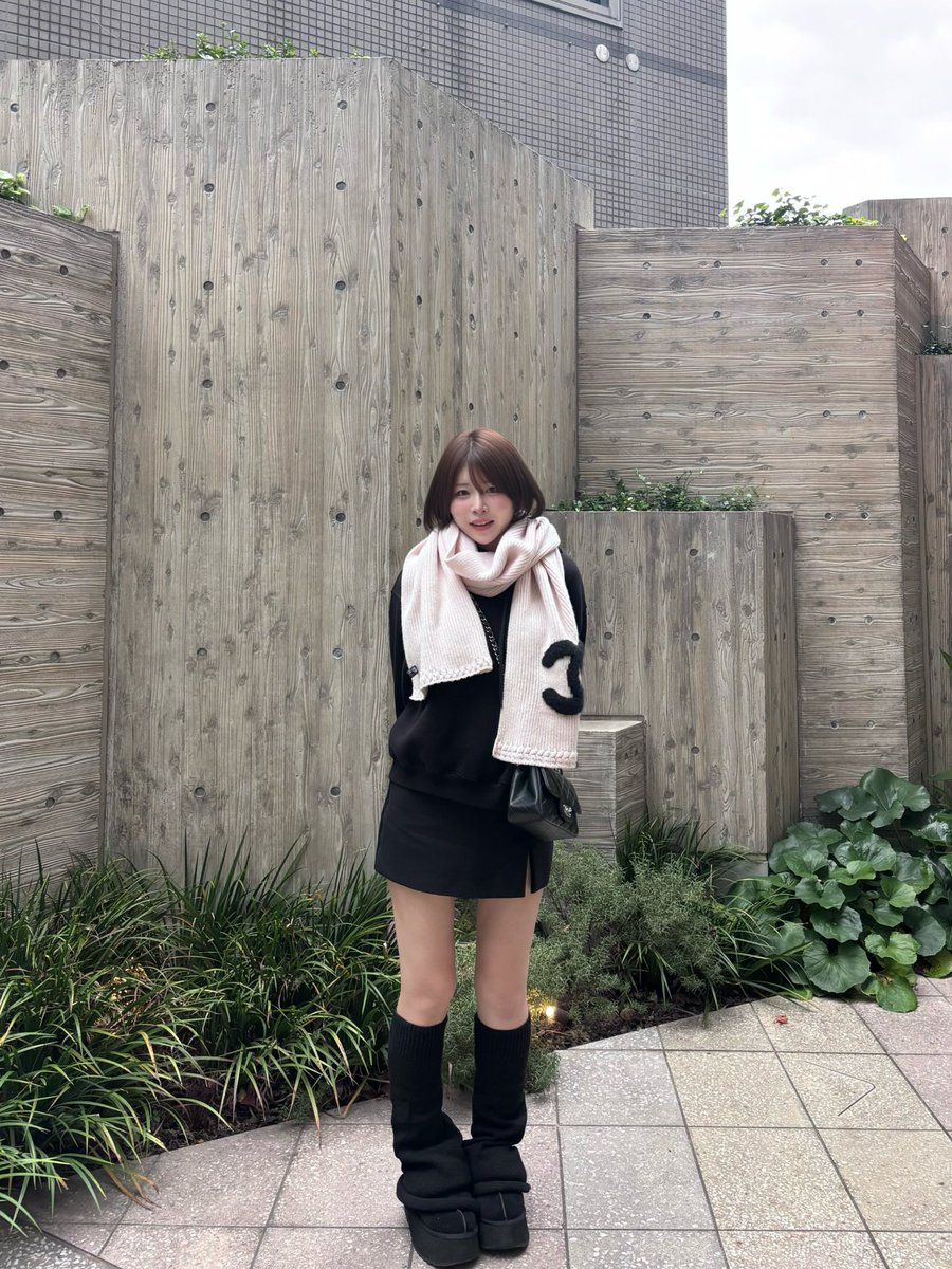 UGGレッグウォーマームートン UGGのムートンにチュチュアンナのレッグウォーマー合わせると足元に