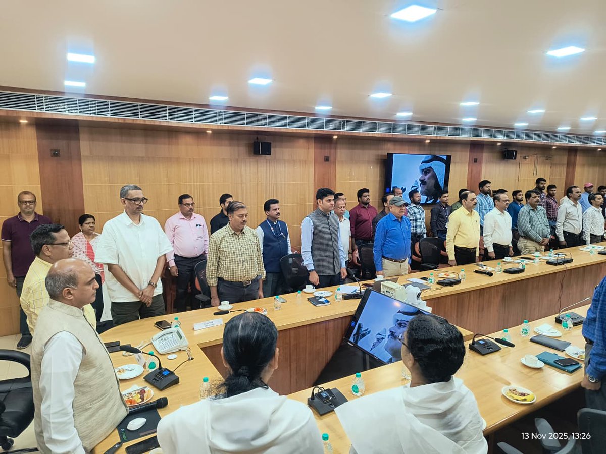 DRMKhurdaRoad's tweet image. “Mind your Mind, because Mind matters.”

Staff of Khurda Rd Divn attended Safety Seminar on Stress Management &amp;amp; Professional Performance aimed at achieving “Zero Accidents through Mindful Working.”

#SafetyFirst #SafetyAwareness #WellbeingAtWork #StressManagement #MindManagement