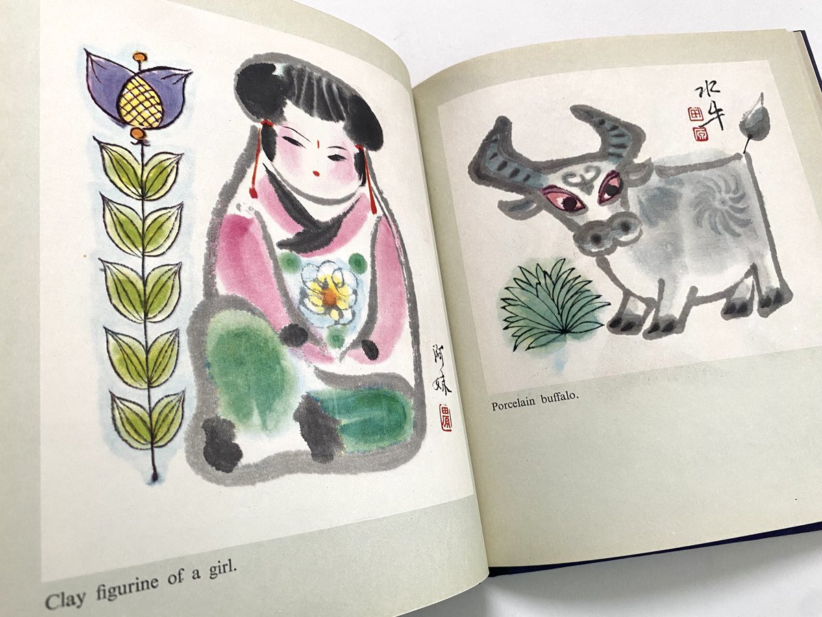 JulyBooks7's tweet photo. 『CHINESE FOLK TOYS AND ORNAMENTS』

1980年に北京の出版社から出版された中国の郷土玩具や飾りをイラストで紹介している本。

https://t.co/NTcT3Xwrt5 https://t.co/hzbQnpwaOm
