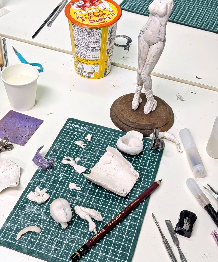 LBX_LBX_LBX's tweet image. こちら28日(金曜)、30日(日曜)の枠はまだ空いてます✨
初めてフィギュア制作してみたい方、一緒に推しを作りましょう🥰💪
#しゅらけんの造形教室