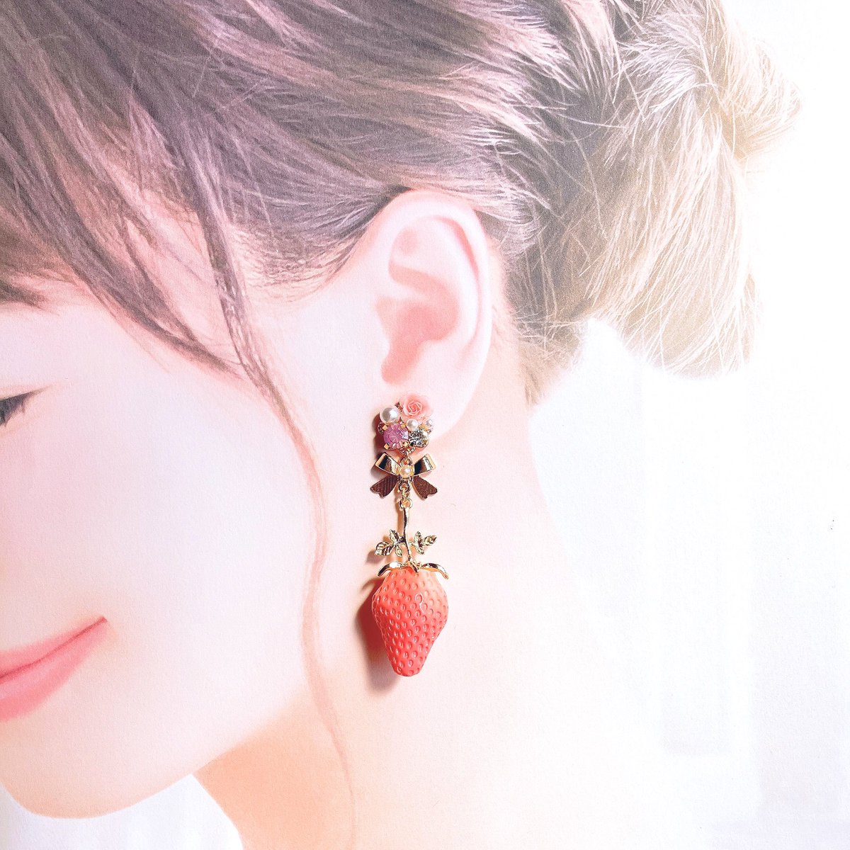 薔薇ビジュー♡じゃらじゃらピアス/イヤリング✩*¨ 薔薇ビジュー♡じゃらじゃらピアス/イヤリング✩*¨ 薔薇ビジュー