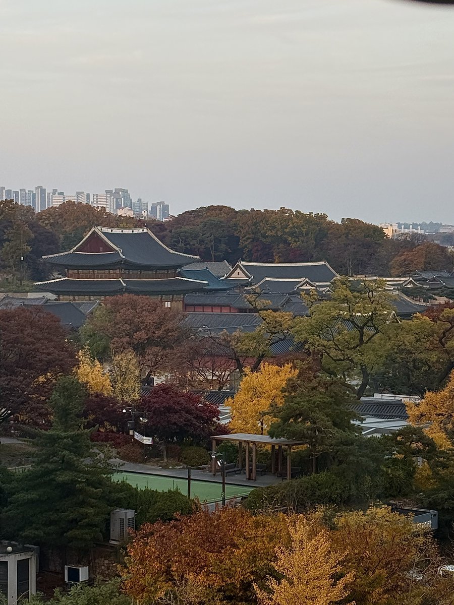 공백이 !! tweet media