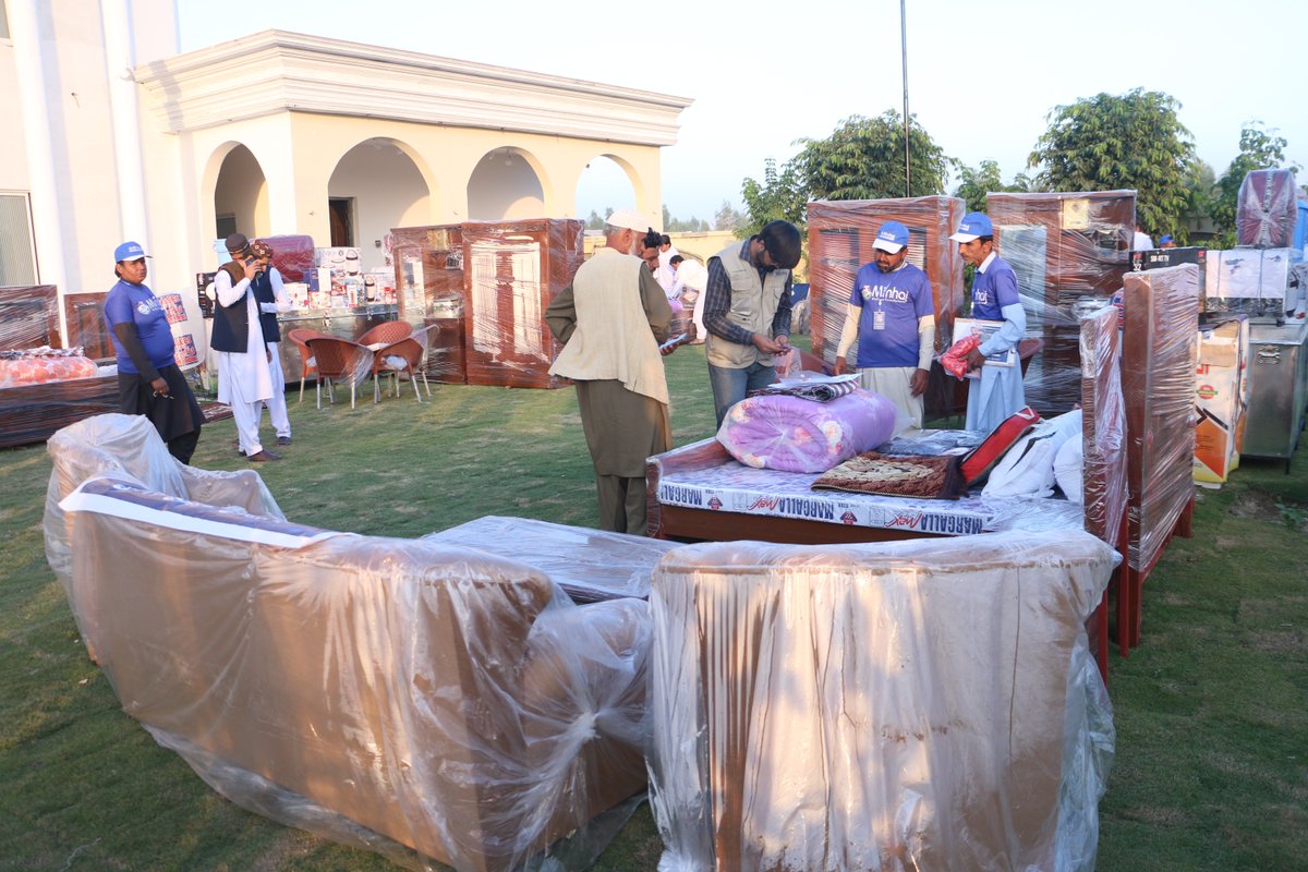 MWF_Pakistan's tweet image. منہاج ویلفیئر فاؤنڈیشن کے زیرِ اہتمام تحصیل پہاڑپور، ضلع ڈیرہ اسماعیل خان میں اجتماعی شادیوں کی ایک باوقار اور روح پرور تقریب کا انعقاد کیا گیا۔

🔗 welfare.org.pk

#MWF #CollectiveMarriage #DIKhan #Happiness #WeddingCeremony #HelpingHands #JoyfulOccasion #SpreadSmiles