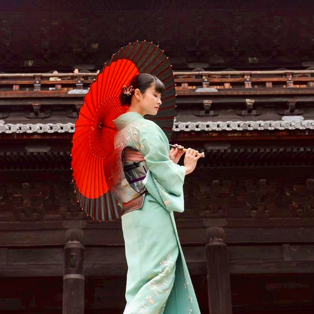 残暑が長く遅れていた京都の紅葉🍁 ようやくです 咲月さん訪問着で撮影