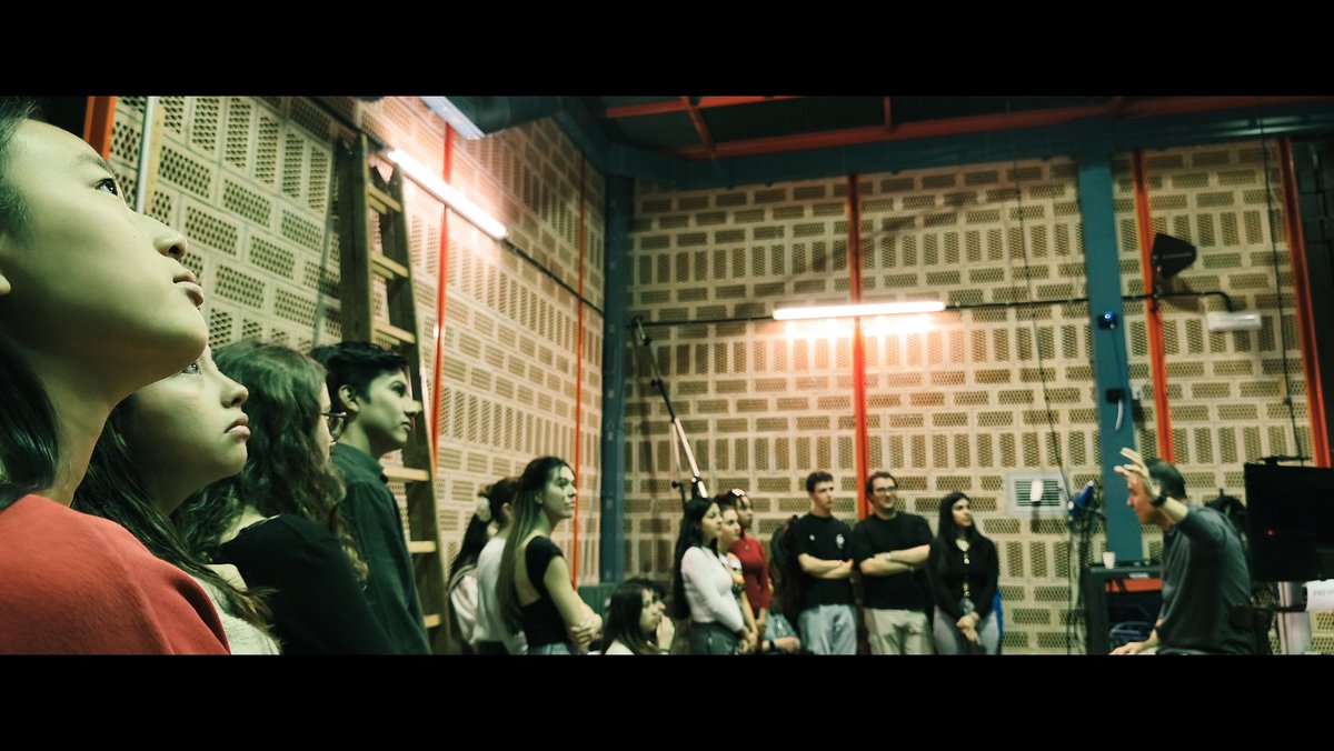 Aterrizando la asignatura Estructura y Mercados de <a href="/fcomunav/">fcomunav</a> en la industria. Hoy  <a href="/RTVENavarra/">RTVENavarra</a> y <a href="/rne/">Radio Nacional</a> en Navarra.