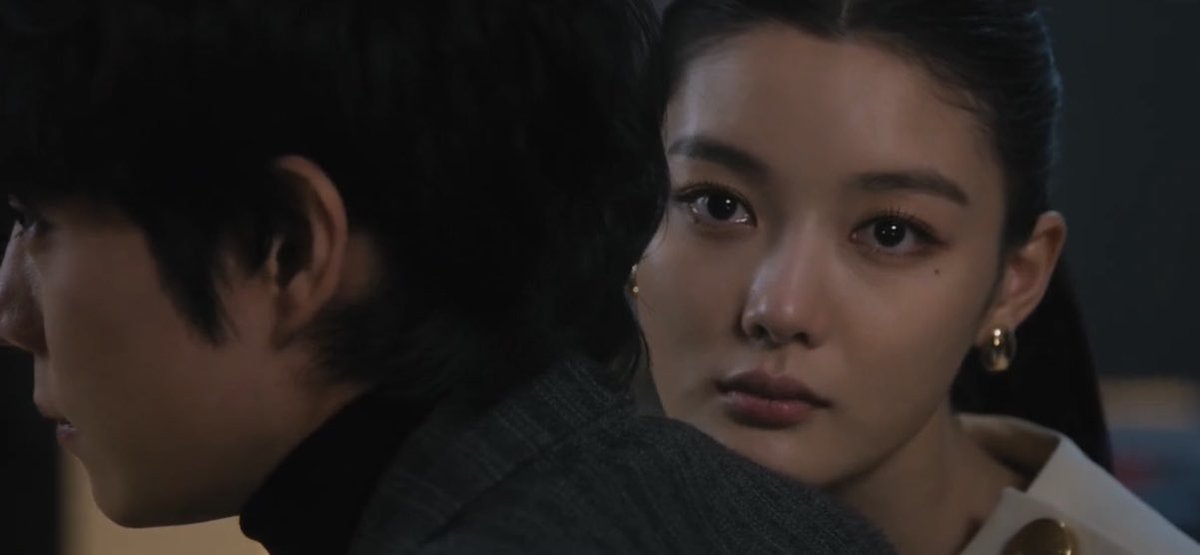 rayainalif's tweet photo. the way he knows he’s being manipulated and used by her, yet in his defense, he would rather be hurt by her a thousand times than see anyone hurt her even once. Love to see a woman thriving in a male dominated field #DearX #DearXEp5 https://t.co/EMT1azswJ7
