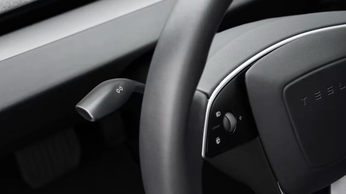 eivissacopter's tweet image. If you are really curious if your ordered #Model3 comes with the recently reintroduced indicator stalk...

Call your Tesla advisor and ask him to check your order for the option code #ST07

By the looks of it, most if not all #Model3 on their way to Europe should have it