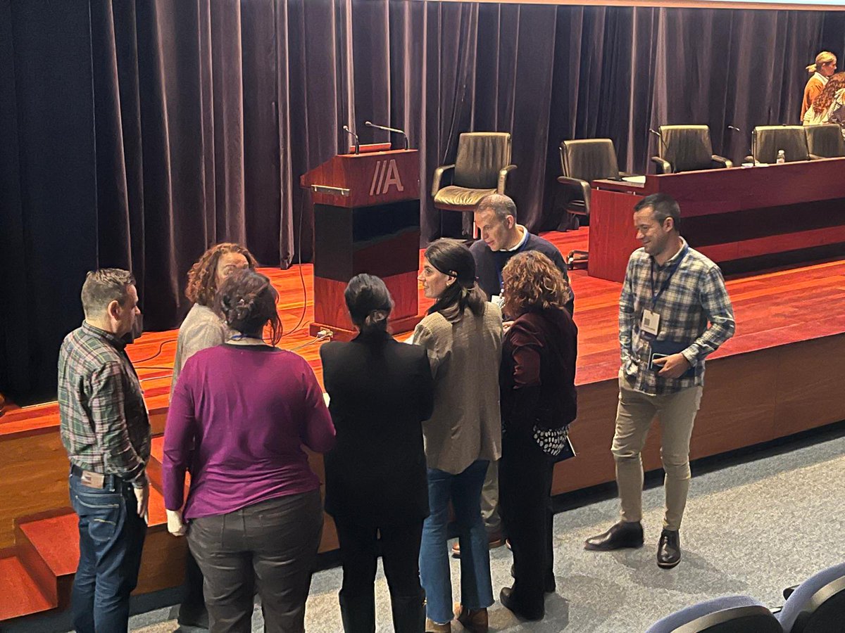 _regic's tweet photo. 💬 Taller Proyectos Nacionales: “Todo lo que no está en las bases: gestión real de proyectos nacionales” con Dámaso Moreno Ramírez (@damaso93) y Silvia Fajardo de @GVAfisabio y Mercè Manyós de @idibgi 

#JornadasAnualesREGIC https://t.co/gDxH0K54m2