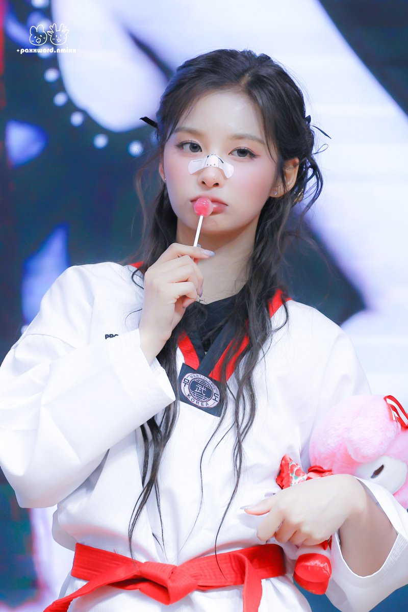 251019 🍭
 #엔믹스 #NMIXX #설윤 #SULLYOON