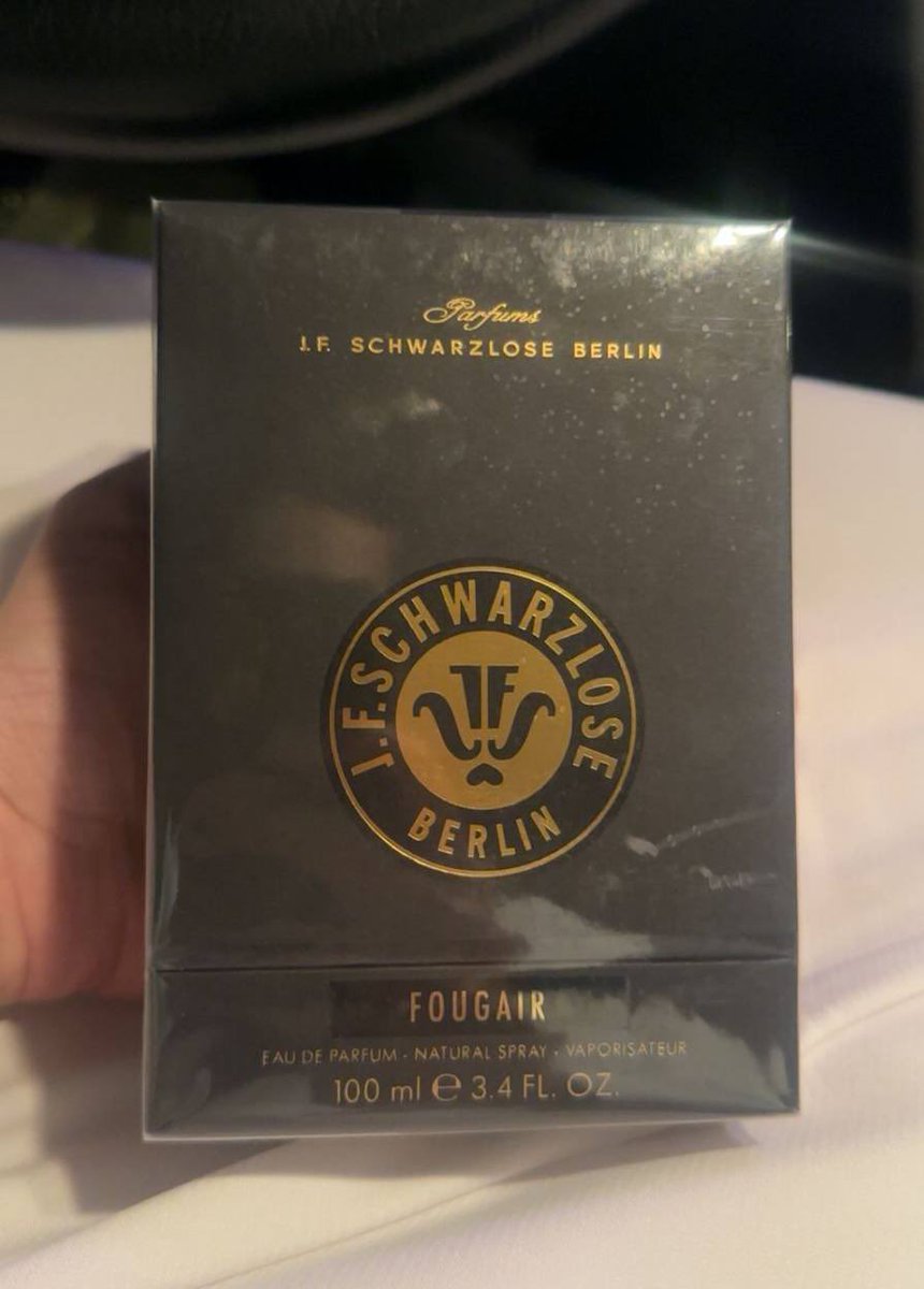 جي اف برلين فوجير
الحجم 100 مل
جديد بالسولفان
المصدر موثوق
الشحن ع المشتري
السعر 550 ريال
#رابطة_عشاق_العطور