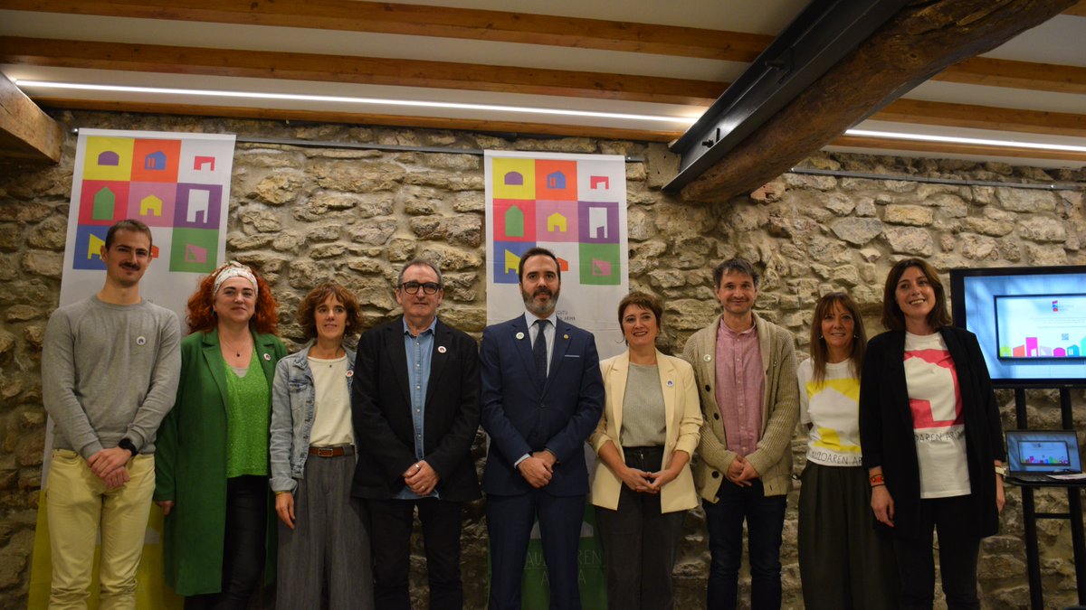 Presentan el proyecto ‘Auzoaren Arima’, que tiene por objetivo revitalizar los barrios de la comarca ow.ly/rV9u50XqXyN