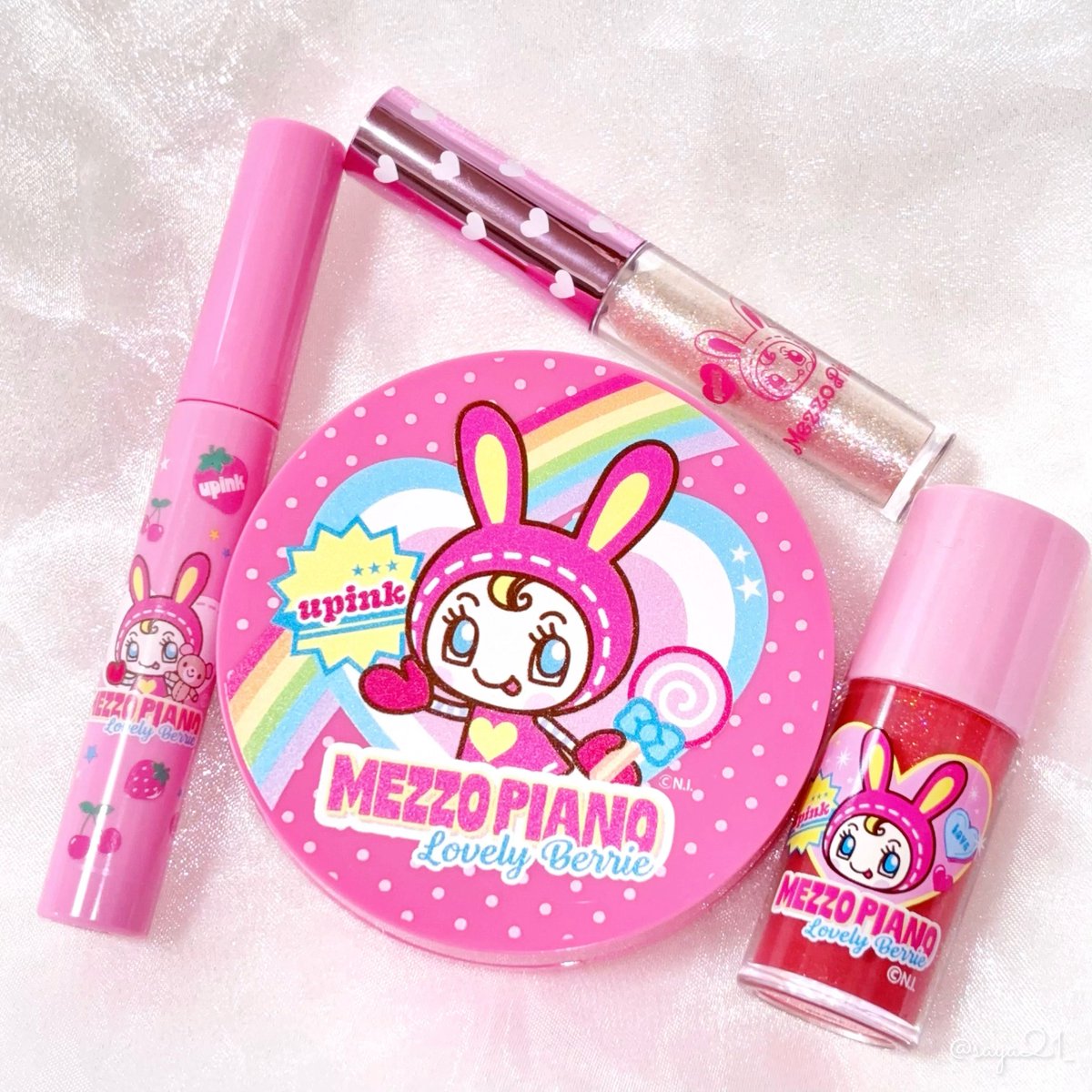 upink メゾピアノ コラボアイテム　クッション　マスカラ　リップオイル 平成女児歓喜のupink×メゾピアノコラボが可愛すぎる🍓🎀大人気