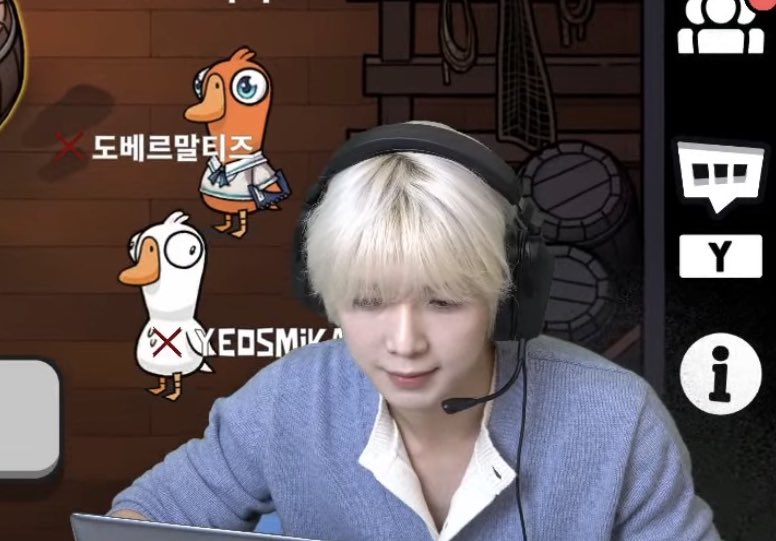 yeosang literally looks like a maltese🥹🌼