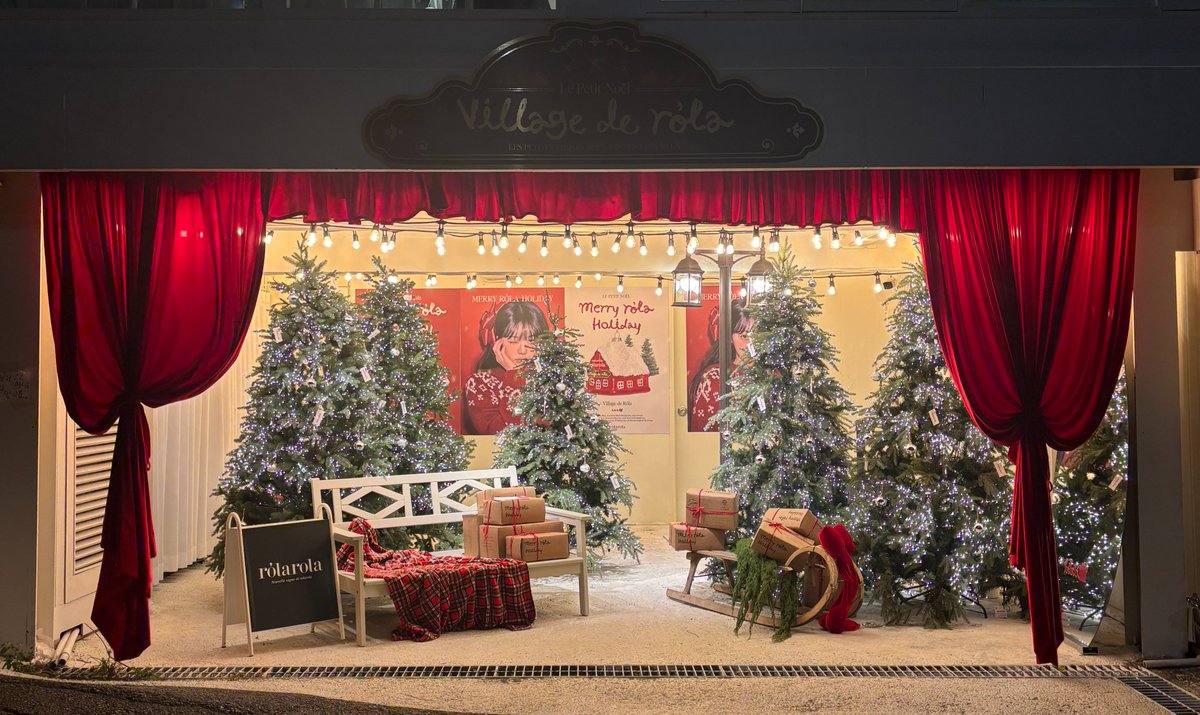 Kpopidol_closet's tweet photo. MERRY CHRISTMAS FROM ROLAROLA🎇

미리 크리스마스가 찾아온 로라로라의 크리스마스는
#한남플래그십스토어 에서 만나볼 수 있답니다❤

[로라로라 한남 플래그십스토어]
📍서울 용산구 이태원로 234 1F~2F
▶https://t.co/169zmj5Hez

#로라로라 #ROLAROLA #크리스마스 #Christmas #한남 #HANNAM https://t.co/ULyj15TWqD