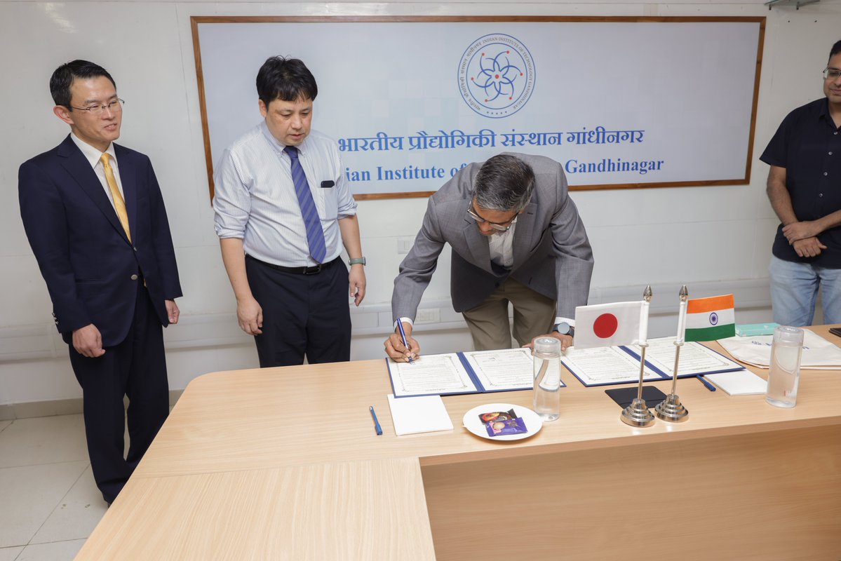 iitgn's tweet image. #IITGN has signed an MoU with Japan’s Nagoya Institute of Technology #NITech to strengthen academic collaboration and promote student &amp;amp; faculty exchanges. The MoU reflects IITGN’s commitment to #Globalpartnerships and international learning opportunities.
#India Japan @PIB_India