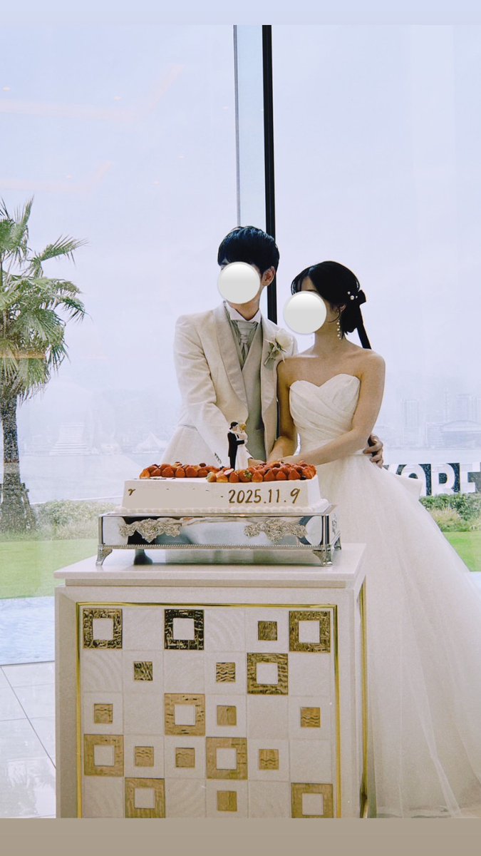 oppappyyyyy's tweet photo. 結婚式、無事におわった🥹🤍 朝から大雨でゲストに申し訳ない気持ちでいっぱいで、挙式入場前は緊張と不安で吐きそうやったけど、笑顔で楽しんでくれてるゲストを見て胸がいっぱいになった日でした😭🤍 余韻がやばい… 絶賛結婚式ロス中😇 https://t.co/lSTPOf4ZX0