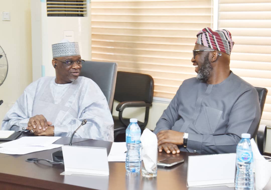 fmbnnigeria's tweet image. “This partnership has delivered thousands of decent, affordable homes across the country, empowering workers with dignity and stability through homeownership—a testament to what we achieve when government institutions and labour unite for the national interest,” Osidi said...