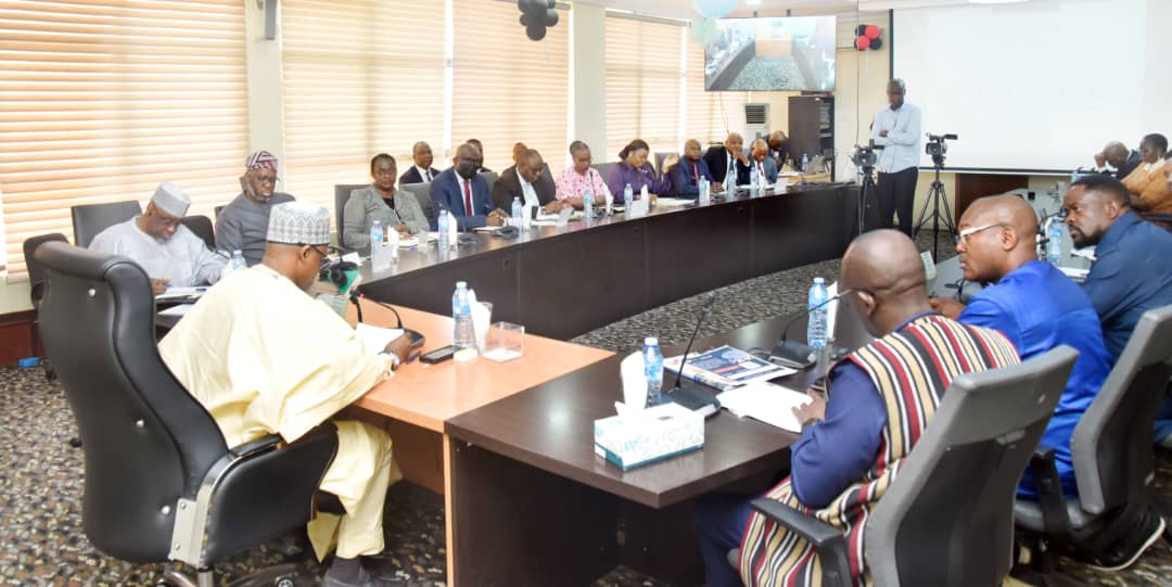 fmbnnigeria's tweet image. “This partnership has delivered thousands of decent, affordable homes across the country, empowering workers with dignity and stability through homeownership—a testament to what we achieve when government institutions and labour unite for the national interest,” Osidi said...