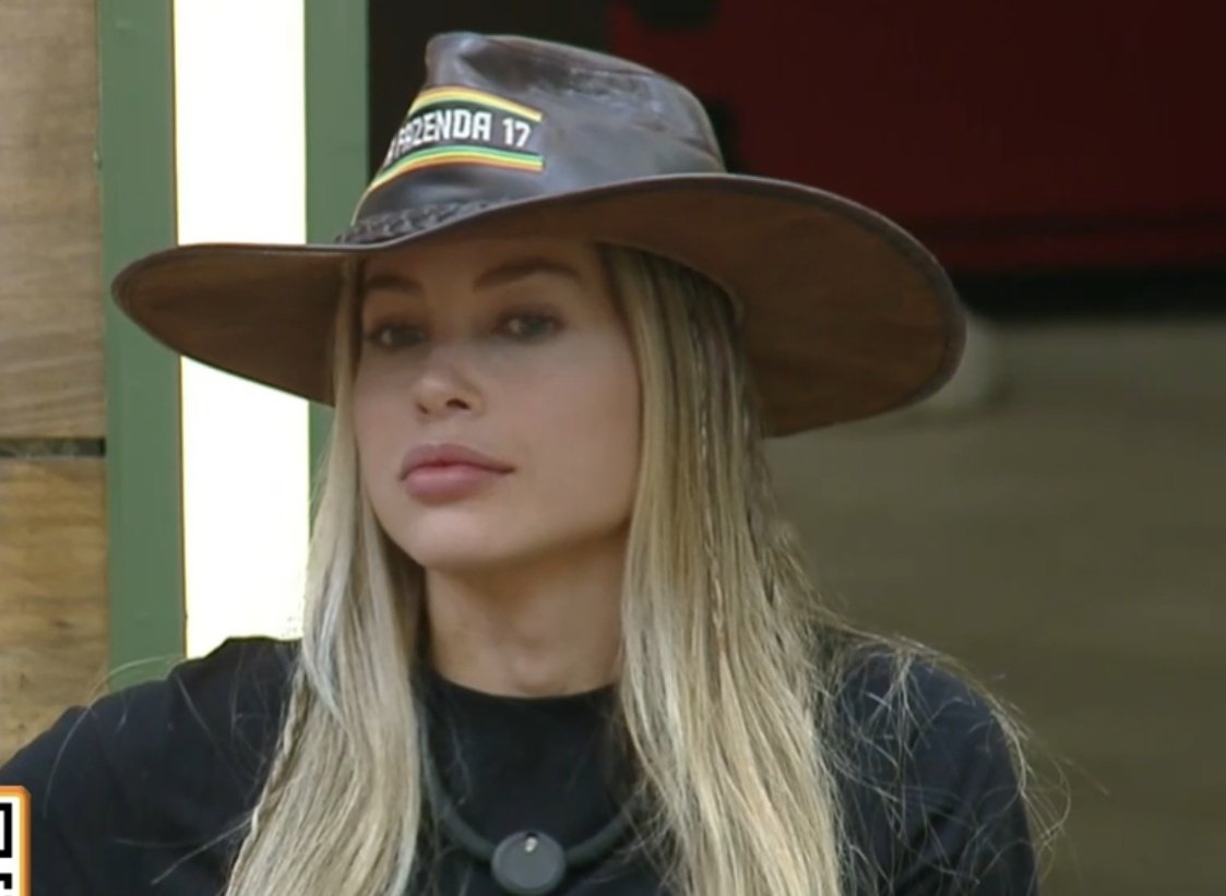 comentnath's tweet image. Que fazendeira linda 😍 #TeamSaory 🚂