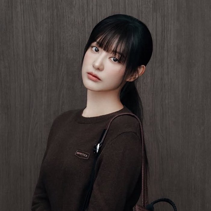아니진짜로 라헬언니 30대돼서도
여전히 쌉존예고 여전히 공주님이고 여전히 queen인거 개쳐좋아서 말도안나온다고