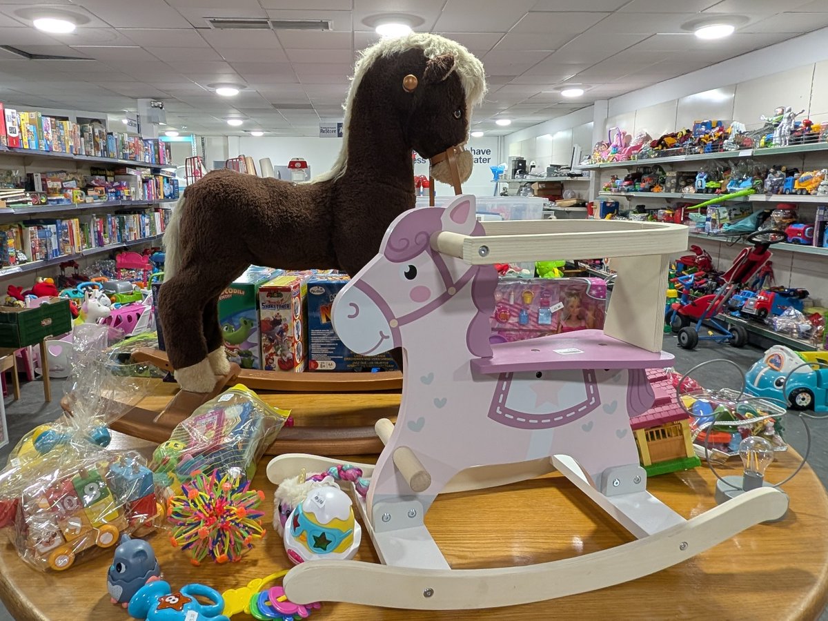lisburnccc's tweet image. 🎁 The Christmas Toy Store is Open 🎁
The volunteer elves at Habitat Restore, Lisburn, have opened the doors to the Christmas Toy Shop for the fourth year running!

You’ll find a wonderful selection of pre-loved toys and games, all generously donated through the Pre-Loved…