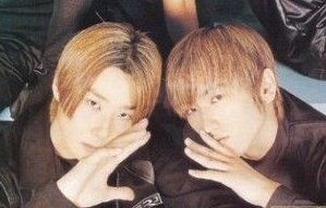 기숙사 시절
민우: 혜성이 보낸 메일. "빵 사왔어. 이미 다 먹었는데" 혼란스럽습니다.