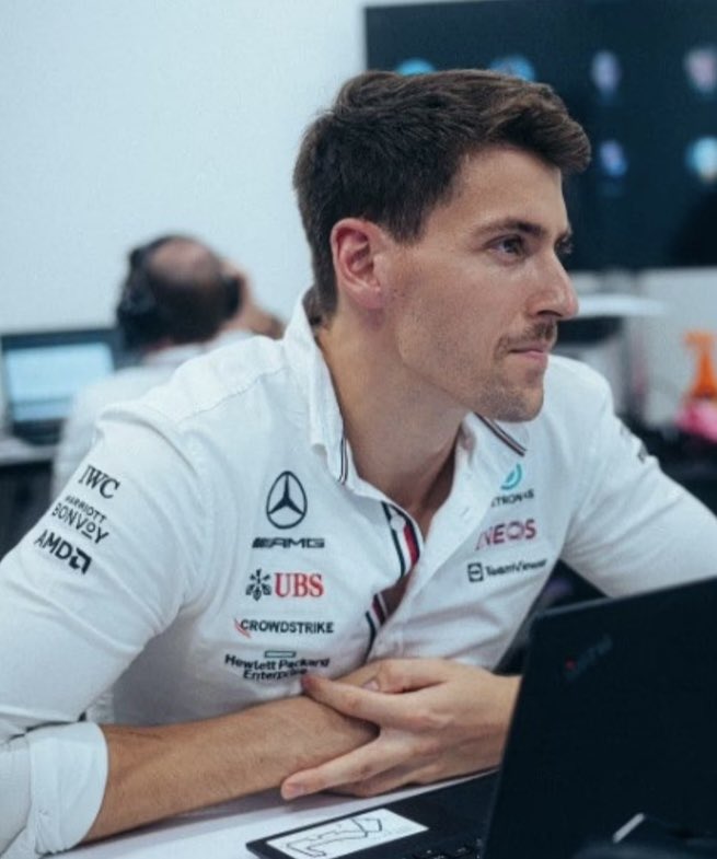UtdJoshua03's tweet image. 🚨Michael Sansoni's arrival from the Mercedes F1 team as director of data in April was one of the least surprising moves.

Sansoni has completely revamped United's data capabilities, which are now being used extensively across performance, recruitment and training.

Precise…