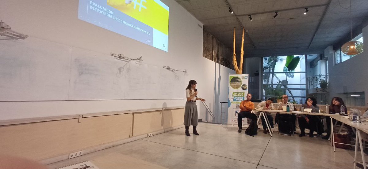 📸Estamos en el Encuentro de Redes y Entidades de EAPN-ES, un espacio de diálogo y trabajo que tiene como objetivo abordar los temas prioritarios conjuntos de cara a 2026 y formular propuestas de mejora de las políticas públicas para luchar contra la pobreza #RedescontralaPobreza