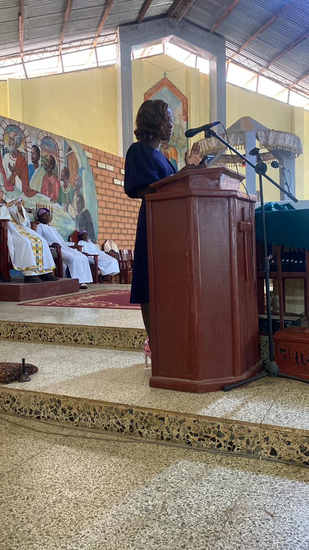 DubawaSL's tweet image. 🇸🇱 🇸🇱 Volunteer Margret Misor Mansaray visited the Holy Martyrs of Uganda Parish to share the message of truth and accountability as part of the #WeekForTruth2025 campaign.

#WeekForTruth #FactCheck