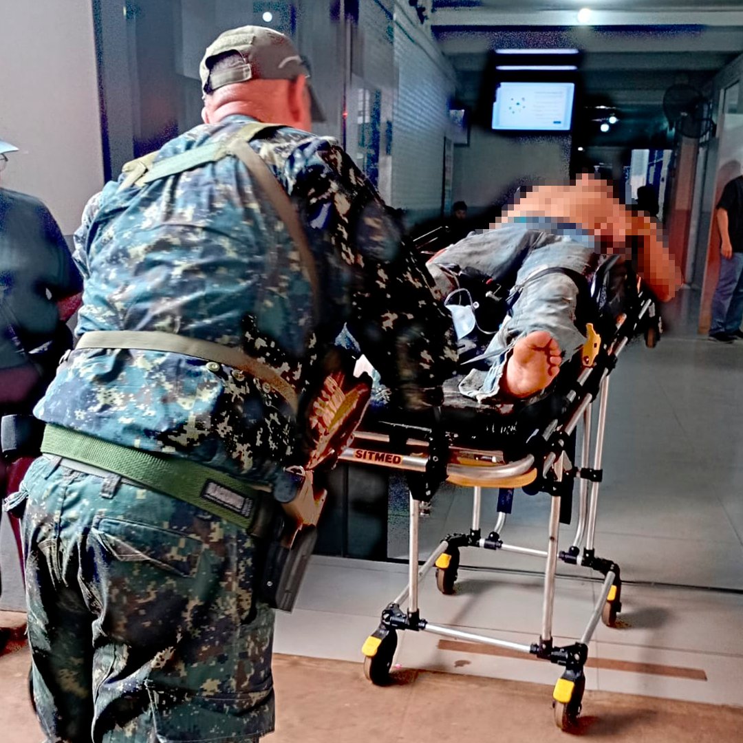 CODI_FTC's tweet image. Evacuación de Emergencia a Curuguaty
Médicos de Combate de la SAP 5 realizaron la evacuación de un paciente con probable ACV hacia el Hospital de Curuguaty.
El personal de la SAP 5 demuestra una vez más su compromiso para asistir a la ciudadanía.
#SAP5 #Curuguaty #Emergencia #ACV