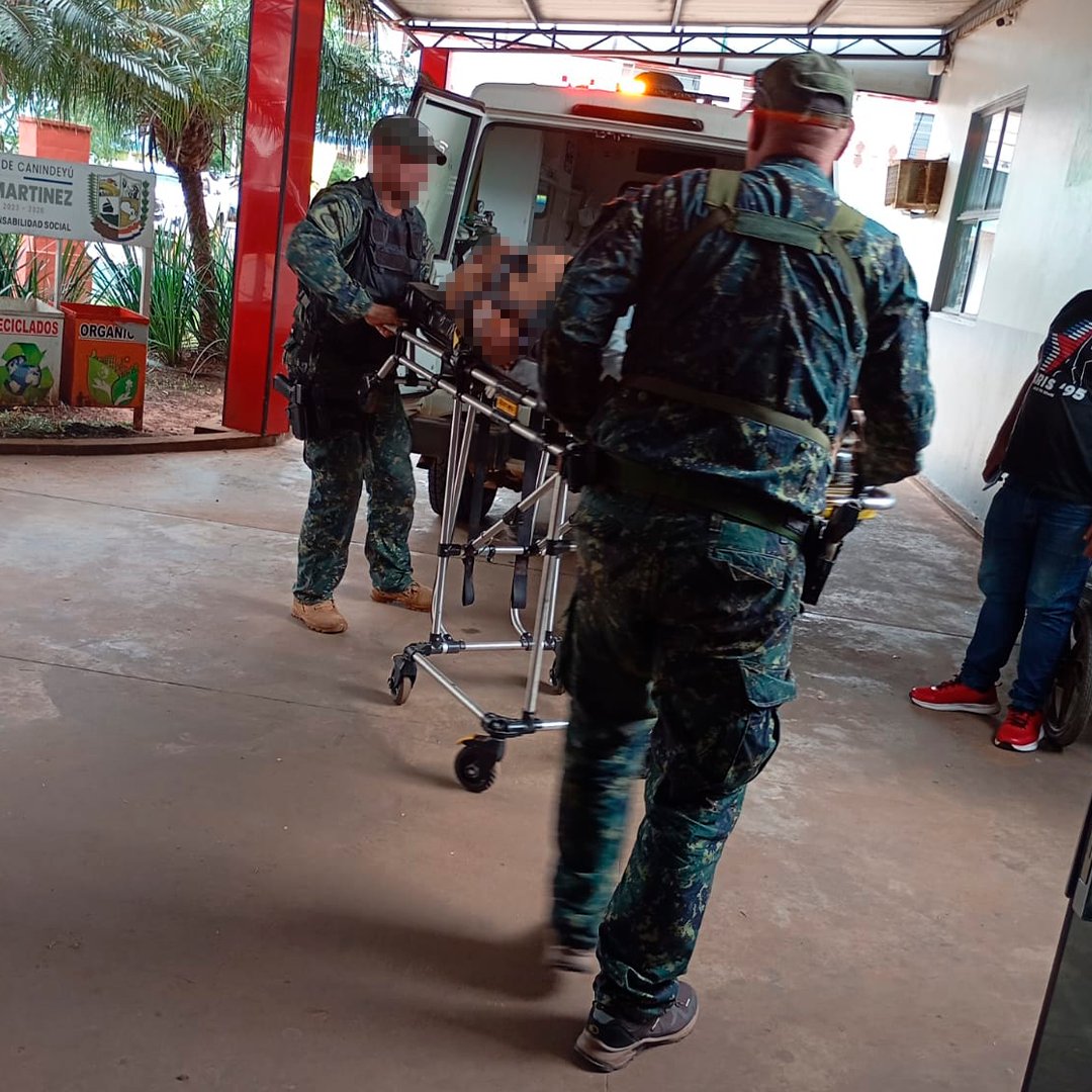 CODI_FTC's tweet image. Evacuación de Emergencia a Curuguaty
Médicos de Combate de la SAP 5 realizaron la evacuación de un paciente con probable ACV hacia el Hospital de Curuguaty.
El personal de la SAP 5 demuestra una vez más su compromiso para asistir a la ciudadanía.
#SAP5 #Curuguaty #Emergencia #ACV