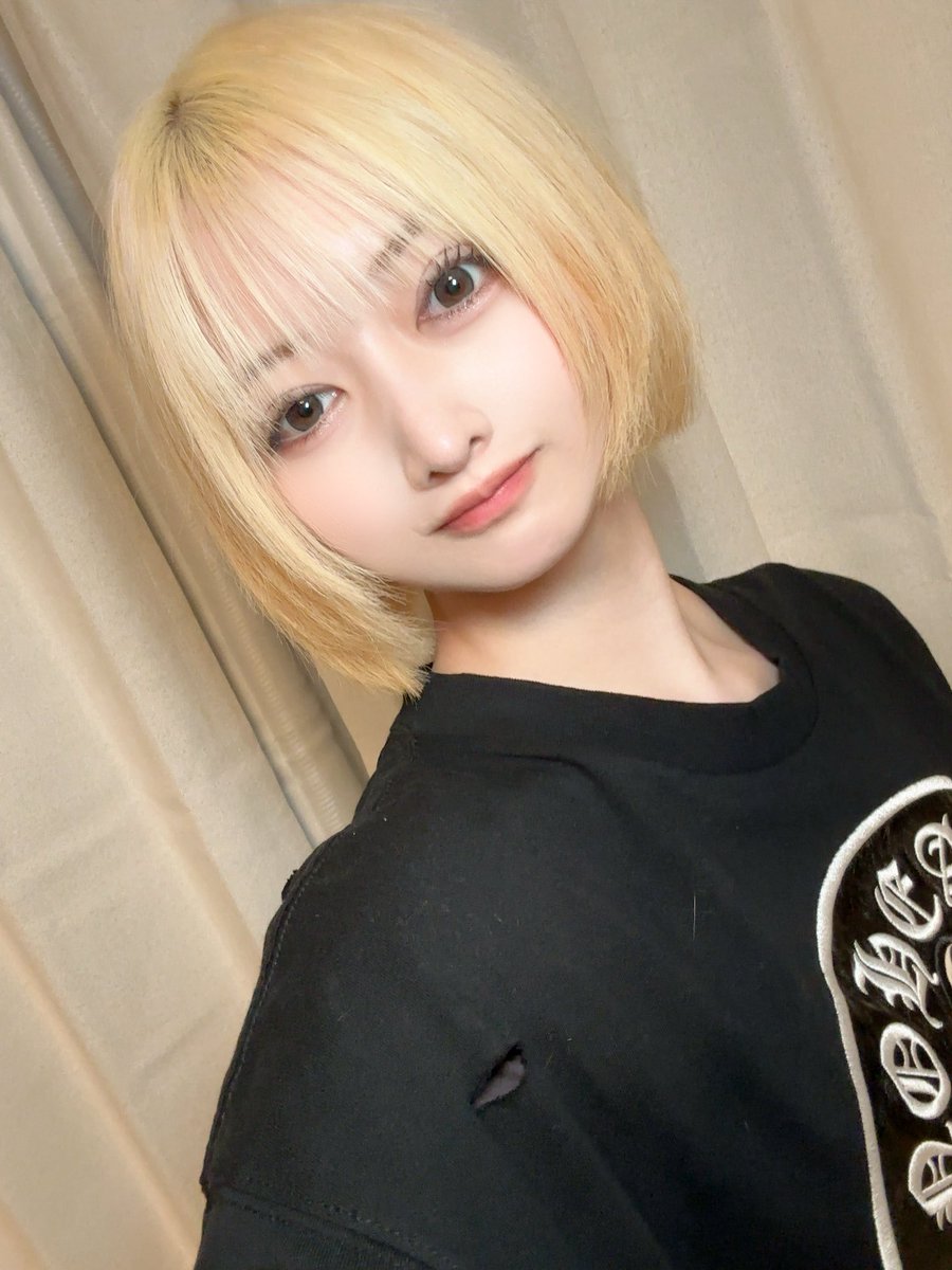 金髪おねーさんフォローしてみない？ いいねでお迎えいくよ