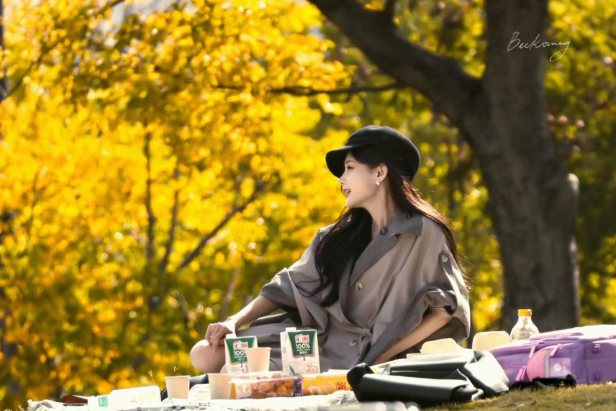 ธรรมชาติมากซะจนคิดว่าไม่ได้ถ่ายซีรีส์ ฟีลมาปิกนิกกับลูกสาว🤣🤣🤣

#TheVanishingBeauty #美人余
#LiYitong #หลี่อี้ถง #李一桐