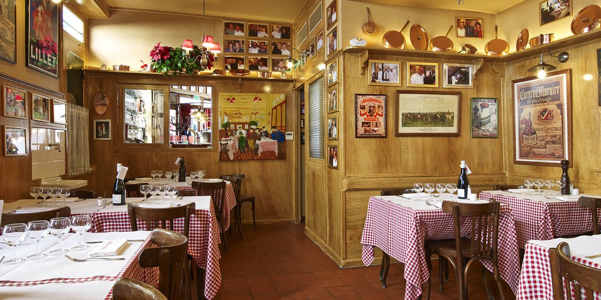 Ce midi, un bouchon lyonnais, chez Daniel et Denise. Tu viens déjeuner ? #BonAppétit