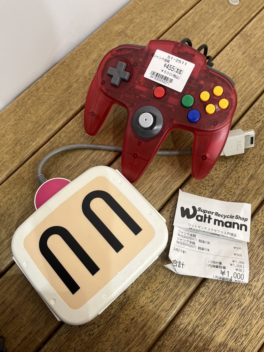 YOSHIページ ヨッシー飾りました 💪😅🧣💦