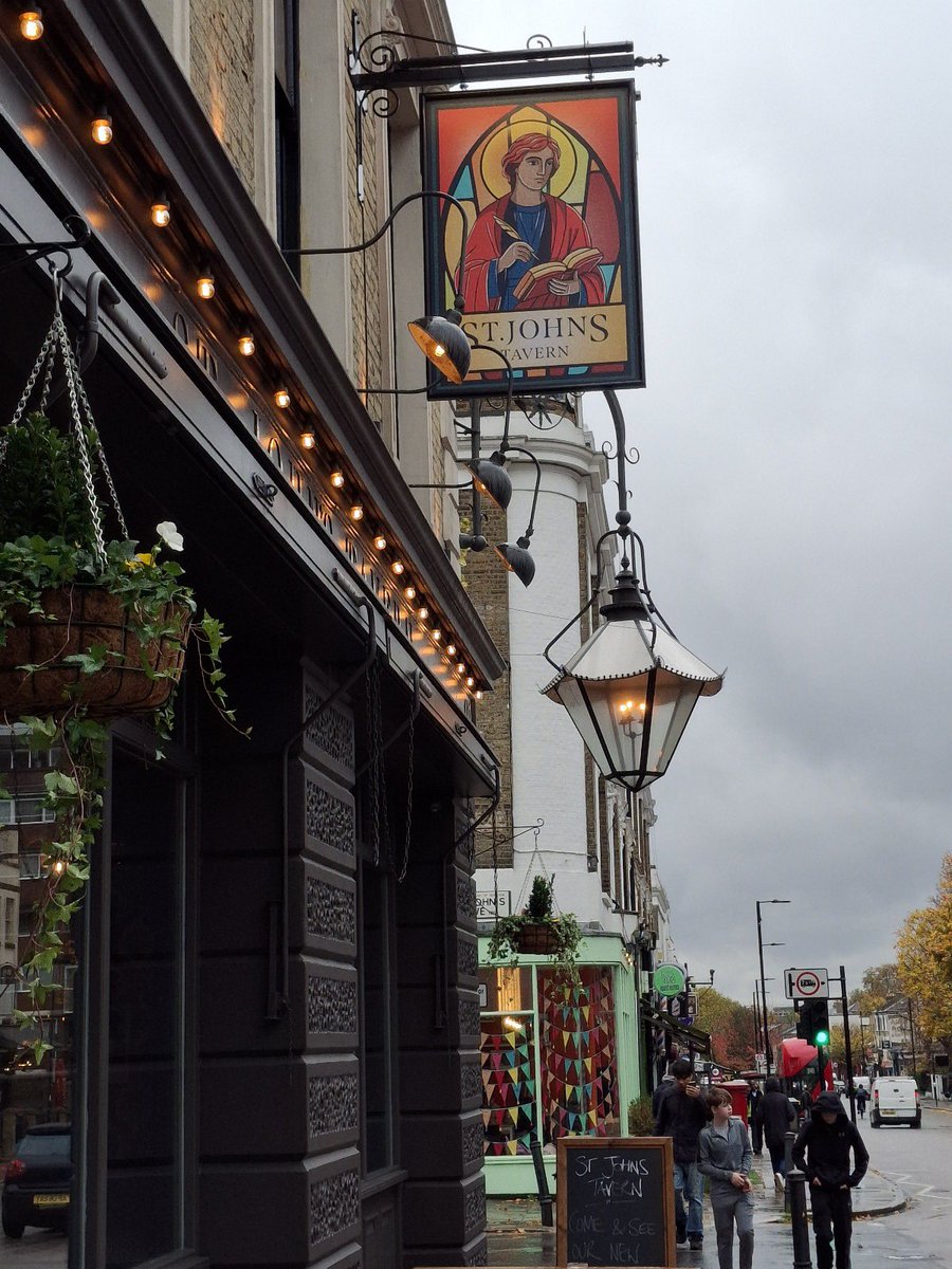 NLondonCAMRA's tweet image. Pleased to say that St John&apos;s Tavern in Archway has reopened after a refurbishment. Huge refit, lots of changes. There are still some cask beers! #pubsreopening #archway