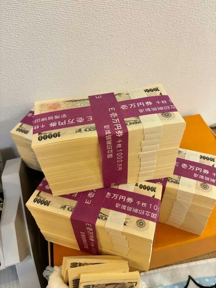 chihiro354678's tweet image. 急な支払いがあってお困りの方いますか？

反応くれた方全員にわたします!

1人34マ ンいけます✨「イイね＆ふぉろ＆りぽすと」で受付完了🎑

☑️現金☑️ペイペイ☑️ビットコインどれかコメして？

あなたを救うのは私しかいません🤞