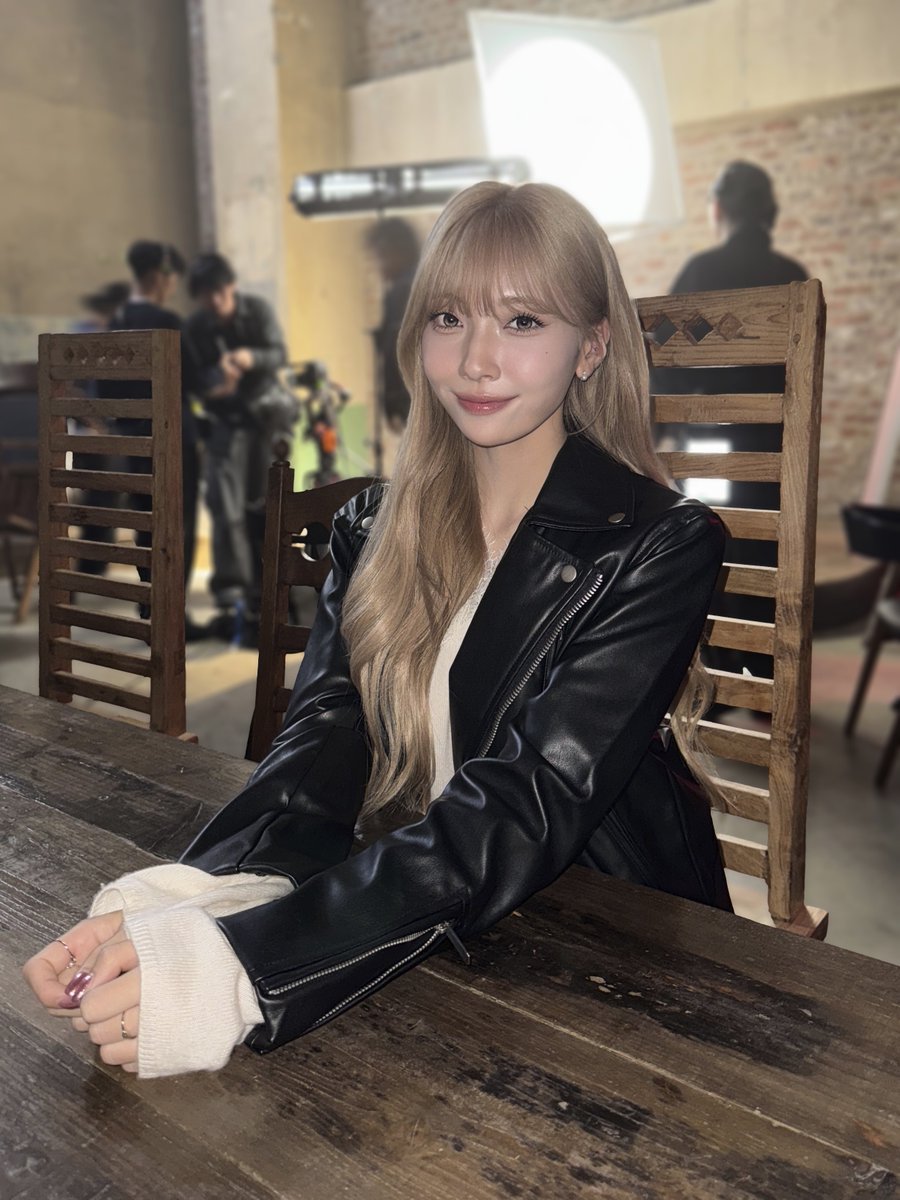 [#NiziU_CAM］
#HappyMAYUKAday Behind Photos📸💚

#NiziU_BDay #MAYUKA 
#NiziU #ニジュー #니쥬 #WithU