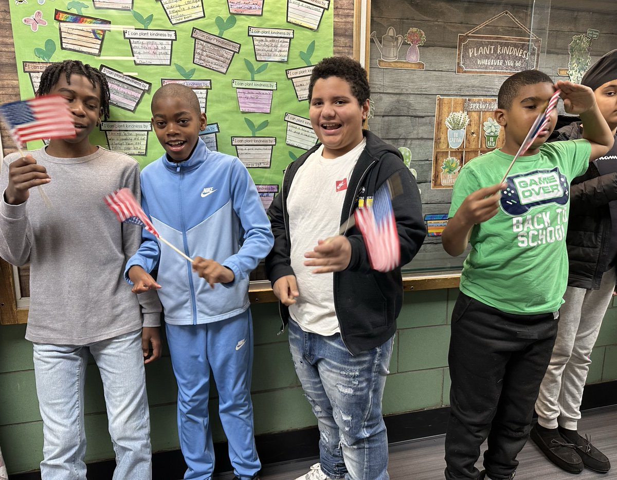 A patriotic hallway parade honoring our Veterans! 🇺🇸 #happeningathowell