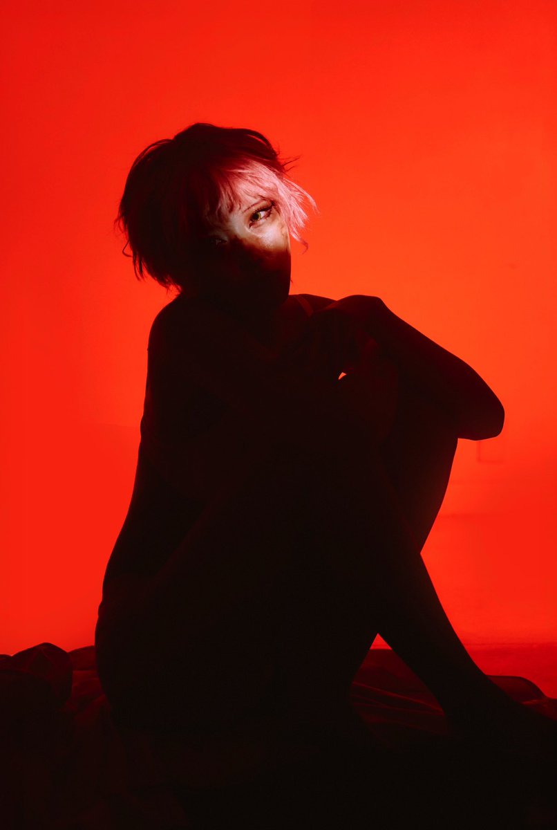 見て 鏡に映るシルエットを

MIZI / witch
#ALNST #cosplay