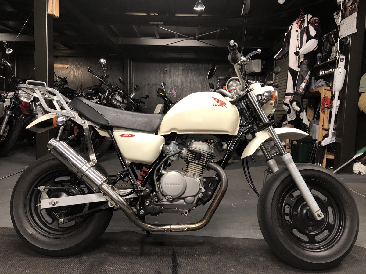 エイプ 80cc フルカスタム バイク入荷のお知らせです🏍️ ホンダ エイプ（80ccボアアップ カスタム）が入荷いたしました！  外観の写真はGoogleドライブにまとめてあります。 気になる点やご相談などございましたら、 「✉️お見積り / お問い合わせ」からお気軽にご連絡  ...