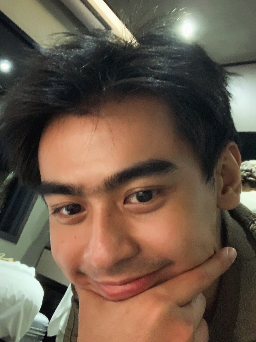 SOS VLOG EP 2 is premiering now! Tara sa live chat ☺️

#TheJuansSOS #TheJuansLiveInSingapore #TheJuans

youtu.be/KbEEVcEoppU?si…